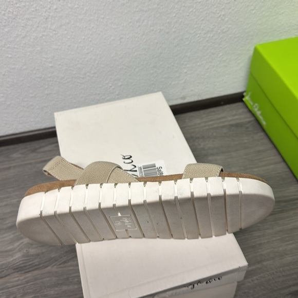 Style & Co. Women's Tan Sandals - Picture 3 of 6